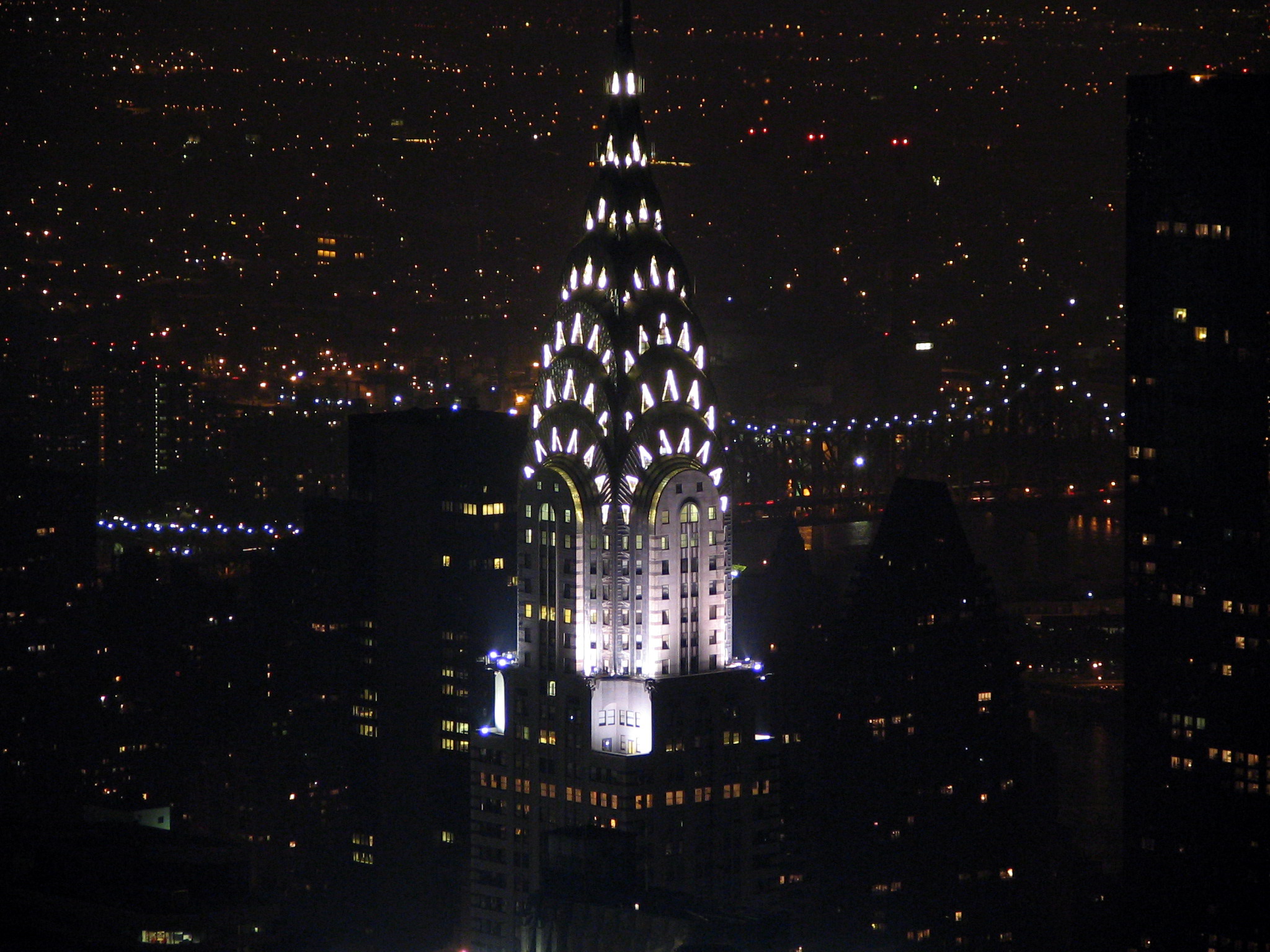 Empire state building at night 32.jpg